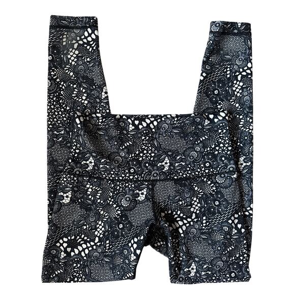 Lululemon Wunder Under Full-On Luon Leggings Pretty Lace Black & White Size 10 - Picture 8 of 13